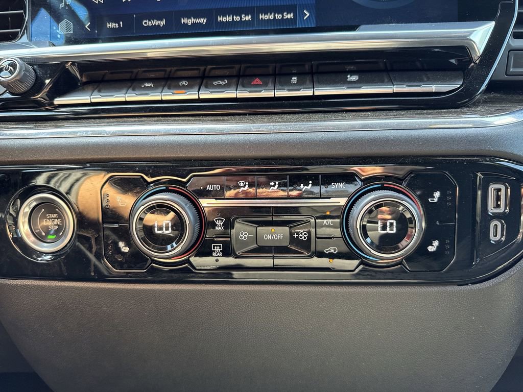 Used 2023 Chevrolet Silverado 1500 LT AWD/4WD image 18