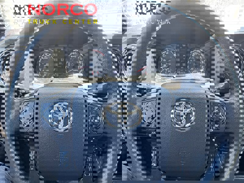 Used 2020 Toyota Tacoma SR image 23