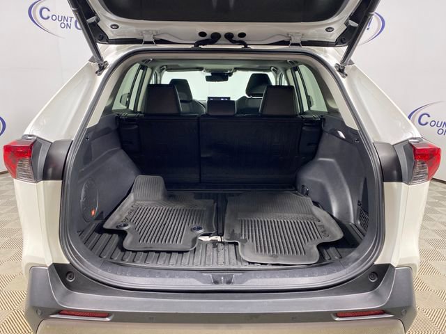 Certified 2022 Toyota RAV4 Limited AWD/4WD image 6