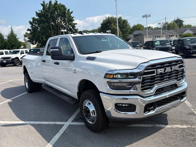 New 2026 RAM 3500 Tradesman AWD/4WD image 2