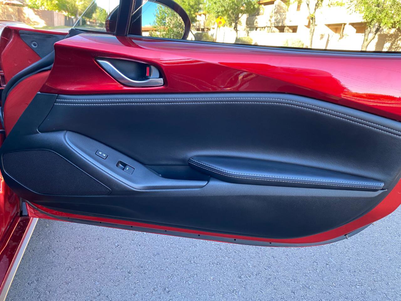 Used 2021 MAZDA MX-5 Miata RF Grand Touring RWD image 28