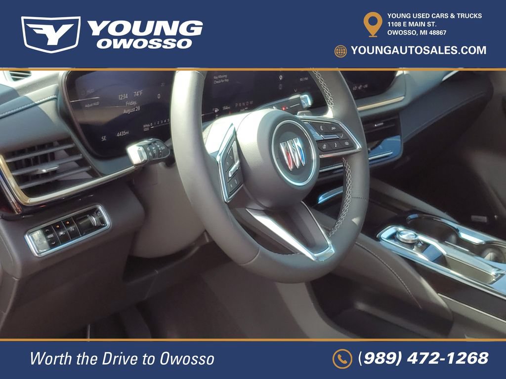 Used 2025 Buick Envision Avenir AWD/4WD image 10