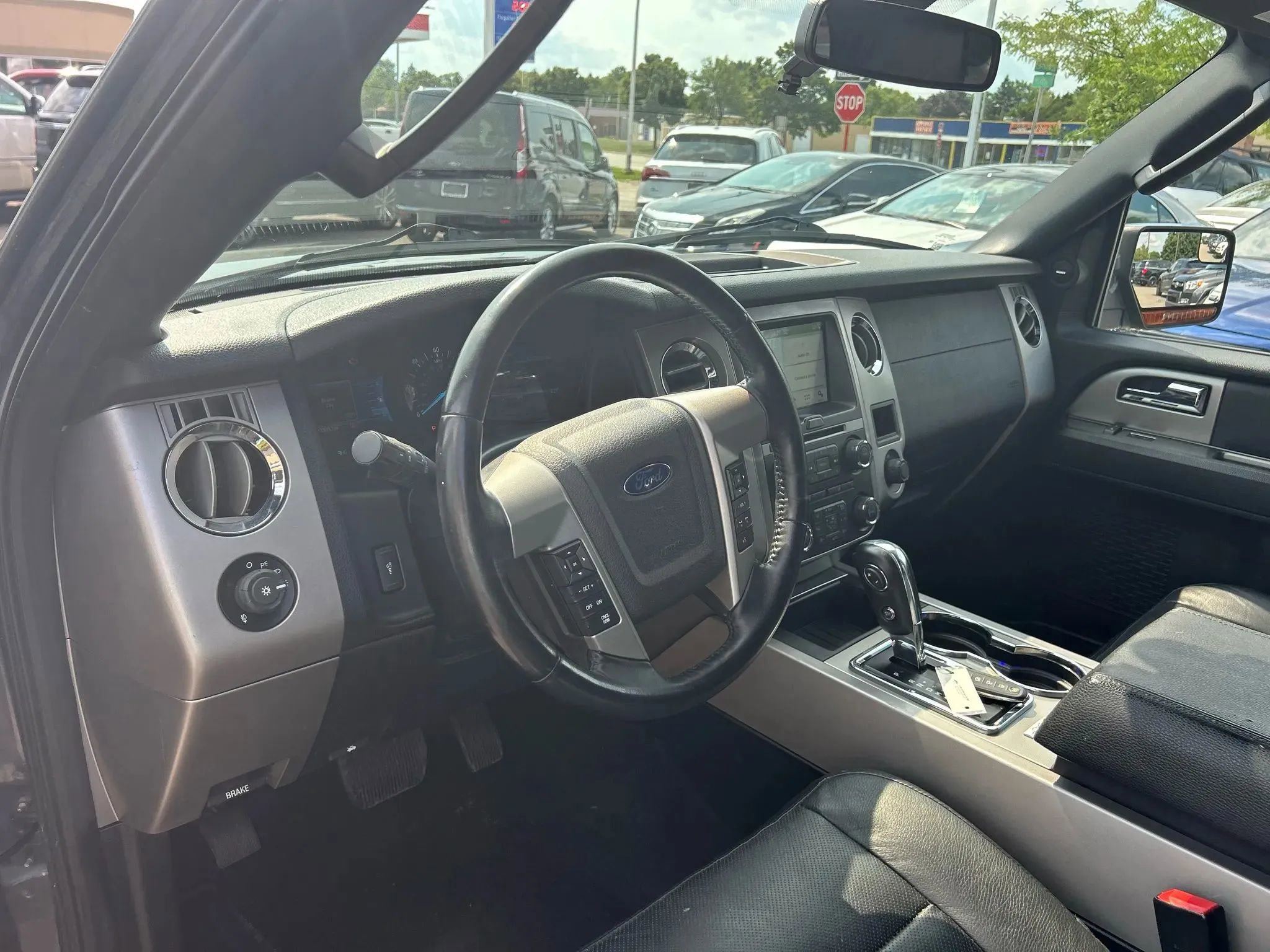 Used 2017 Ford Expedition Limited w/ Equipment Group 301A image 14