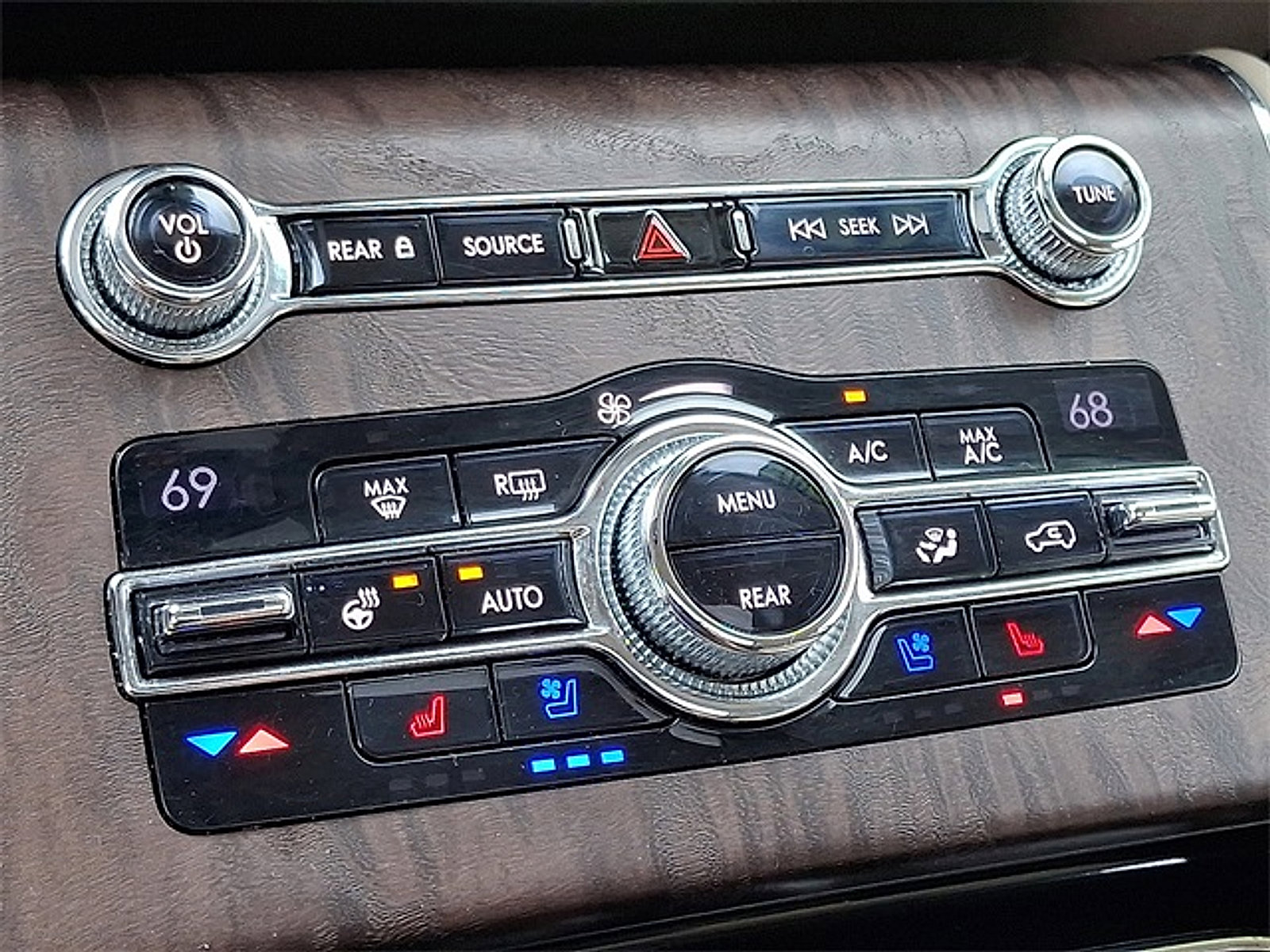 Used 2020 Lincoln Aviator Reserve w/ Equipment Group 201A image 17