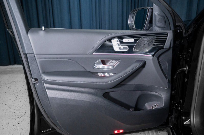 New 2026 Mercedes-Benz GLE 53 AMG 4MATIC Coupe image 12