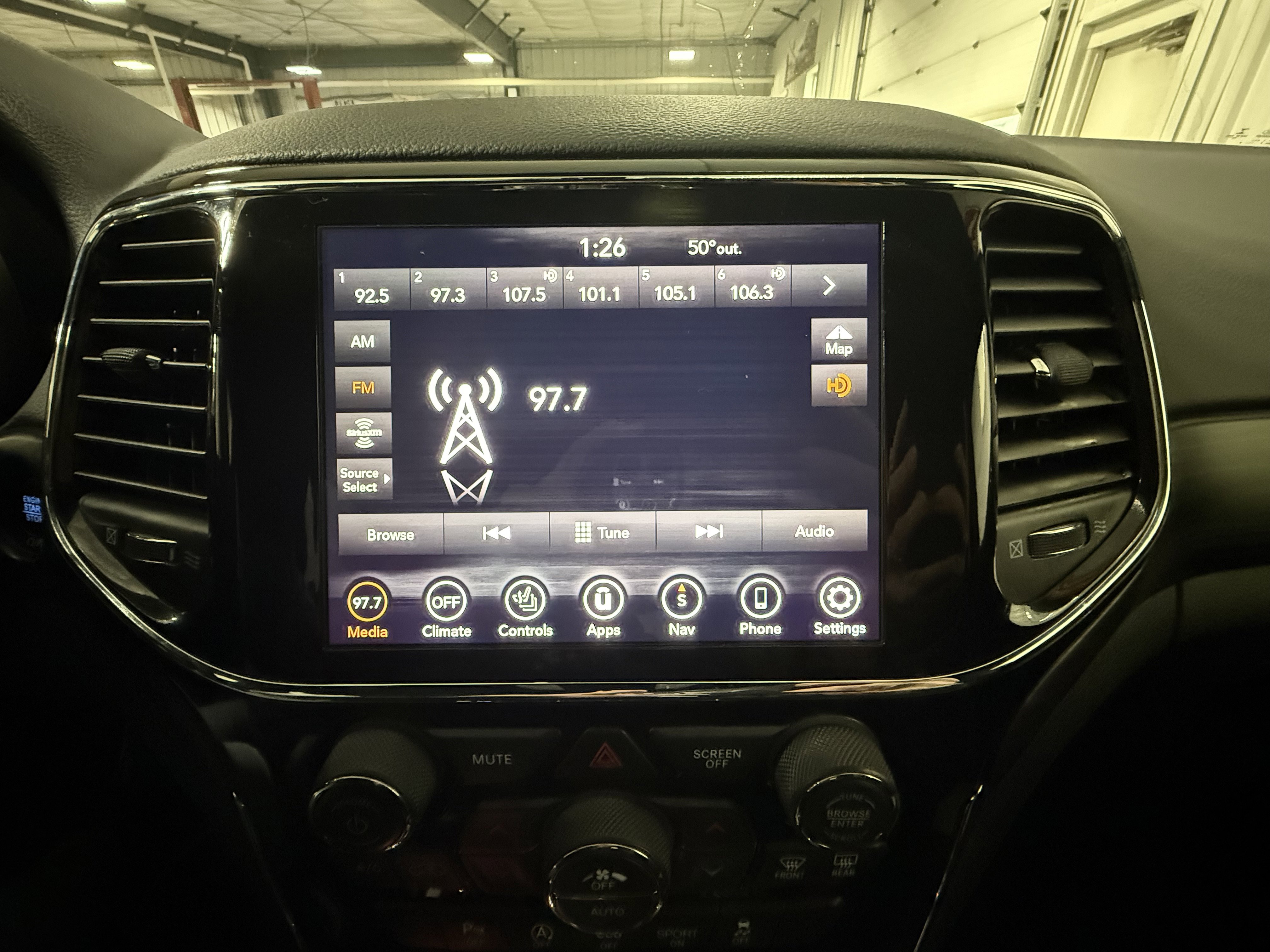 Used 2021 Jeep Grand Cherokee Laredo X RWD image 27