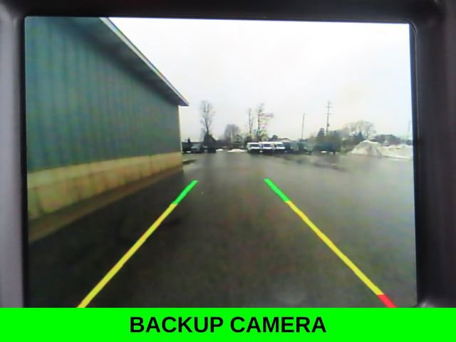 Used 2019 Dodge Challenger SXT w/ Driver Convenience Group image 5