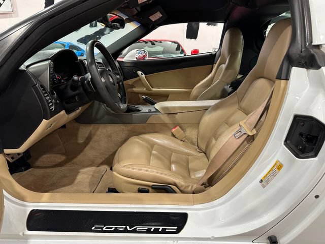 Used 2007 Chevrolet Corvette Coupe w/ Preferred Equipment Group RWD image 9
