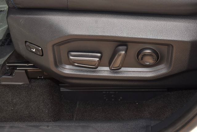 Used 2024 Toyota Sequoia Platinum AWD/4WD image 37