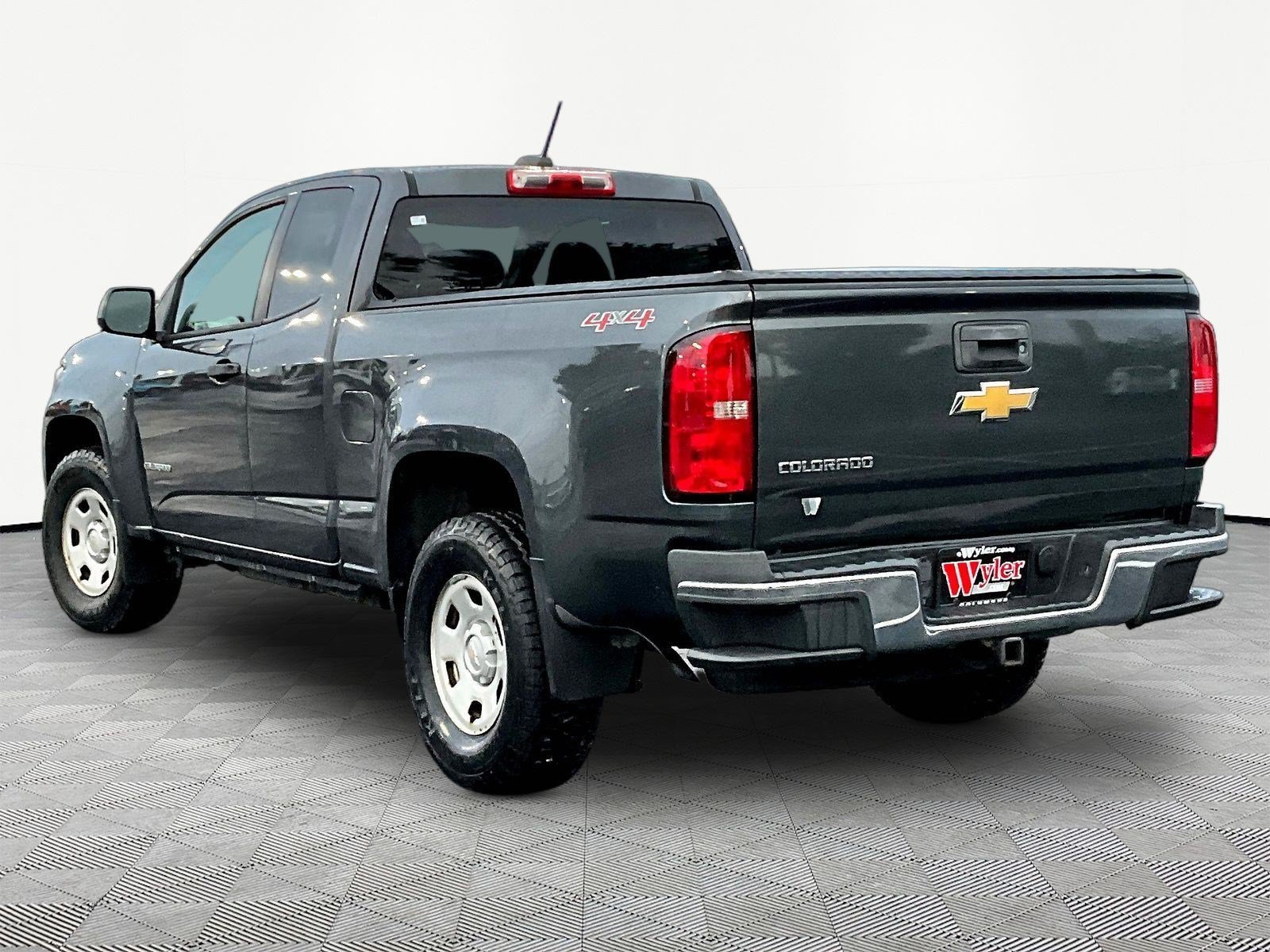 Used 2016 Chevrolet Colorado W/T w/ WT Convenience Package AWD/4WD image 4