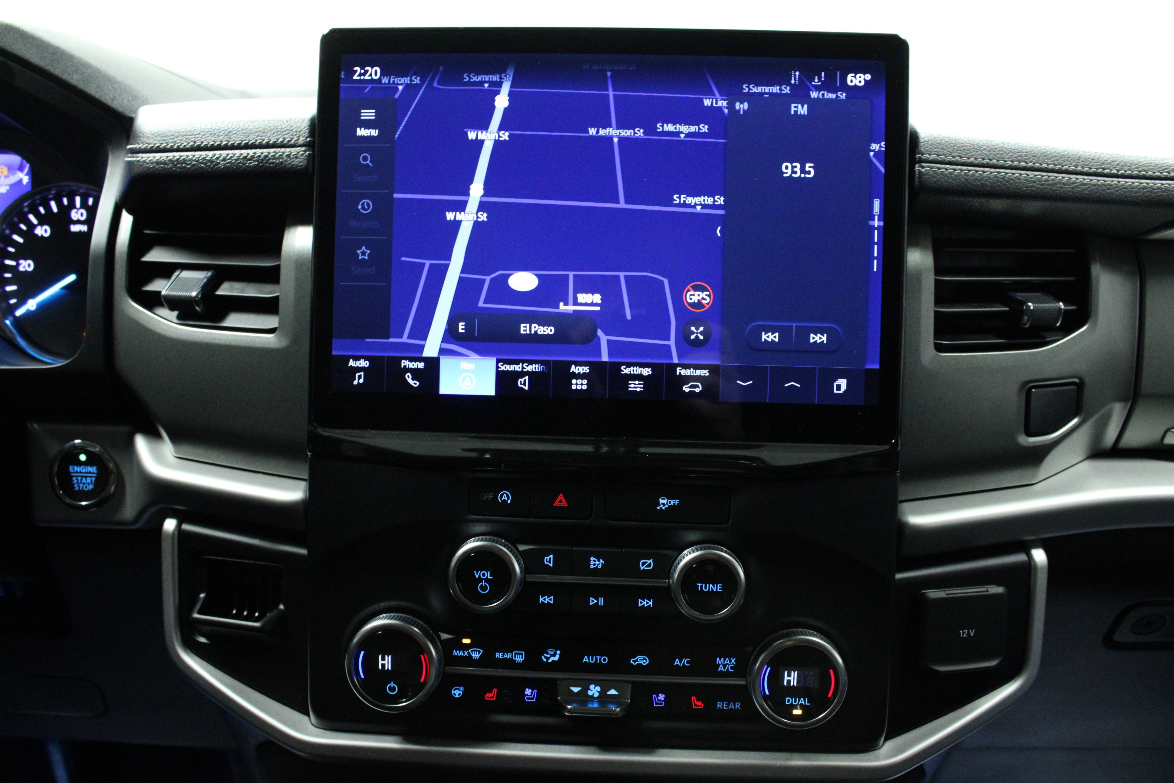 Used 2024 Ford Expedition XLT image 23