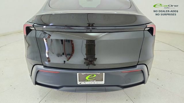 Used 2026 Tesla Model Y 2WD image 12