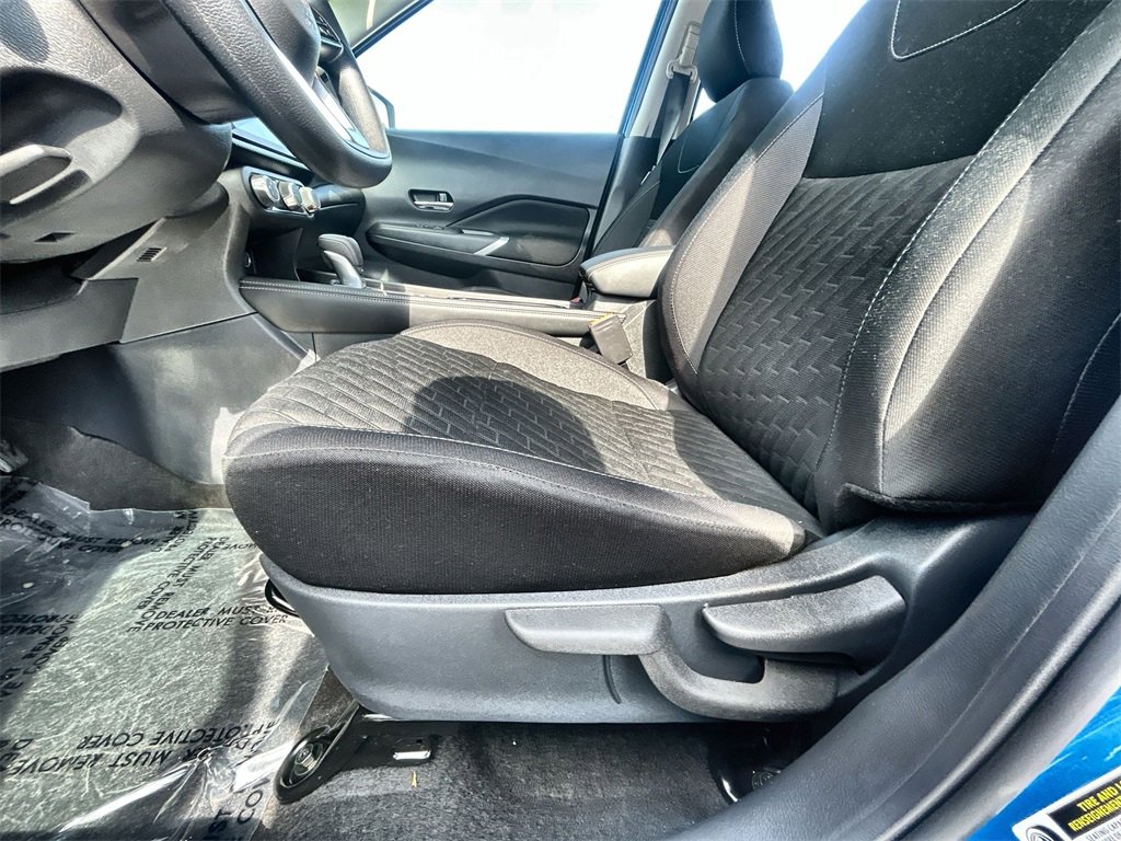 Used 2024 Nissan Kicks SV image 18