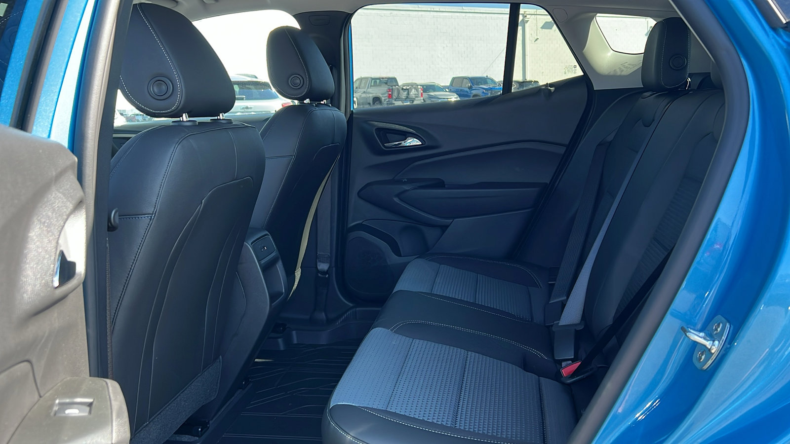 New 2026 Chevrolet Trax LT w/ Sunroof Package image 13