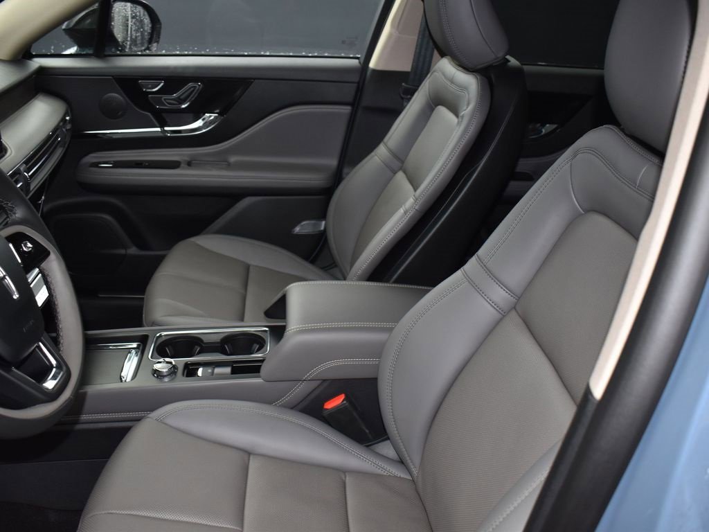 New 2025 Lincoln Corsair Reserve w/ Jet Appearance Package image 10