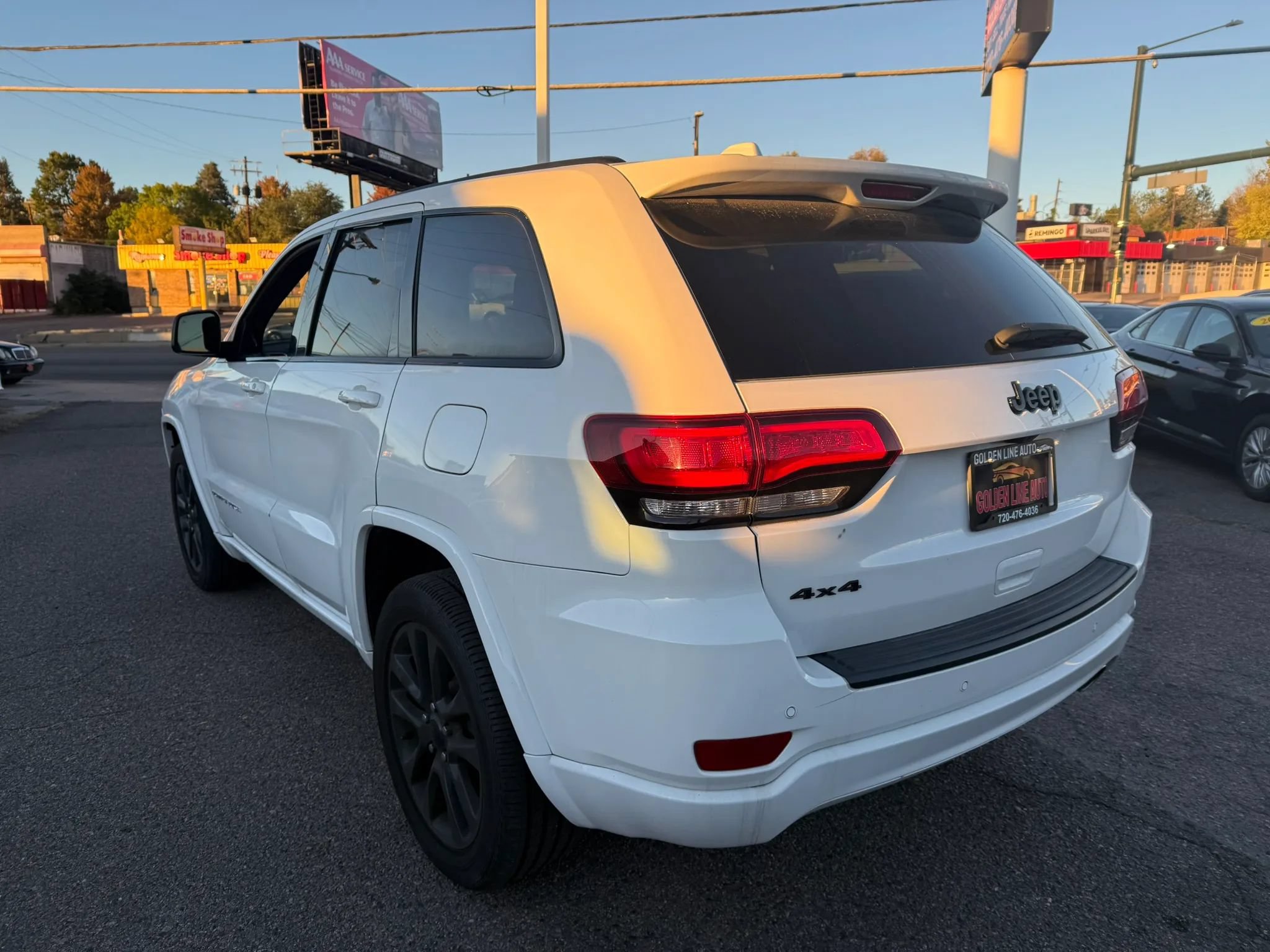 Used 2020 Jeep Grand Cherokee Altitude AWD/4WD image 6
