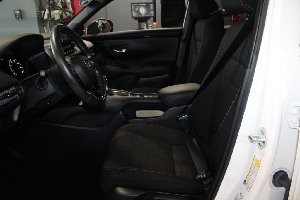 Used 2023 Honda HR-V Sport image 12