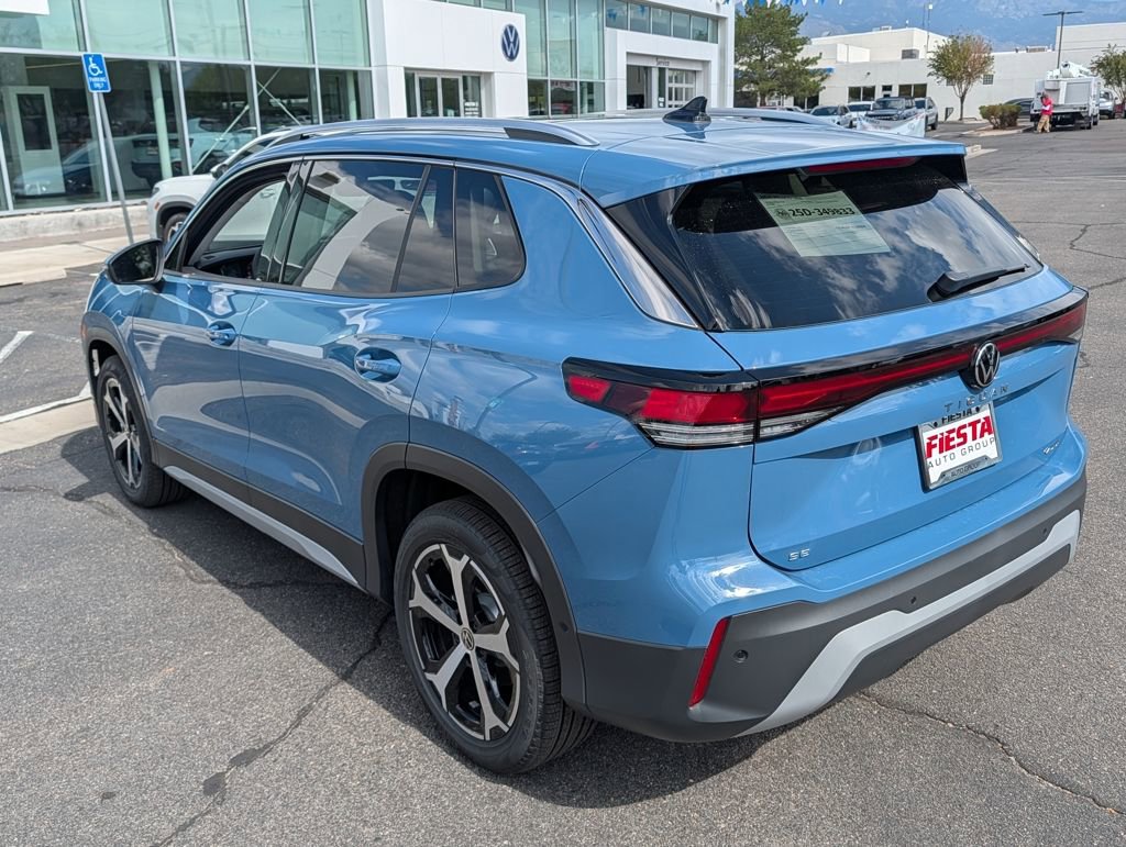 New 2025 Volkswagen Tiguan SE image 7