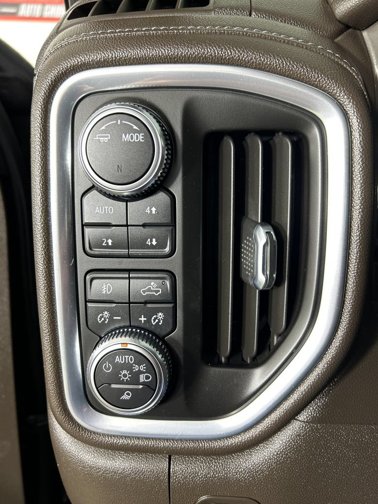 Used 2021 GMC Sierra 1500 Denali AWD/4WD image 13