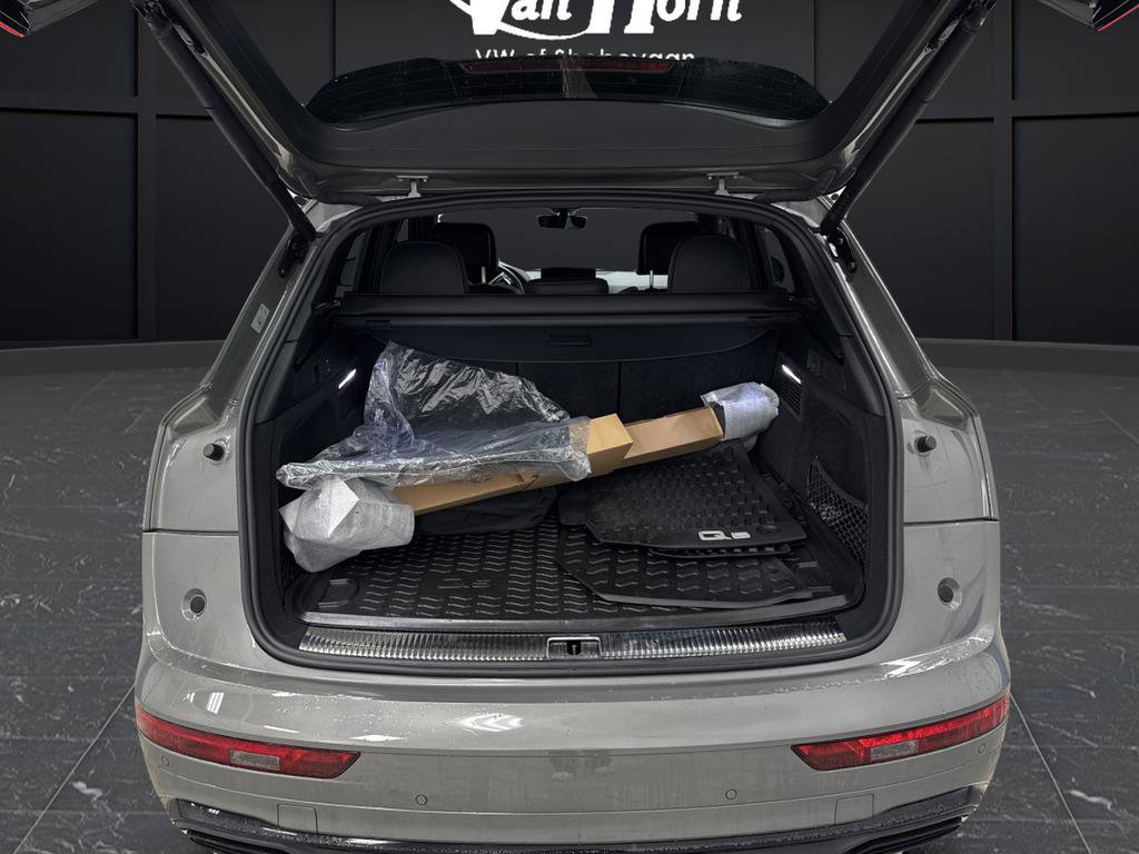 Used 2023 Audi Q5 e Prestige w/ Prestige Package image 15