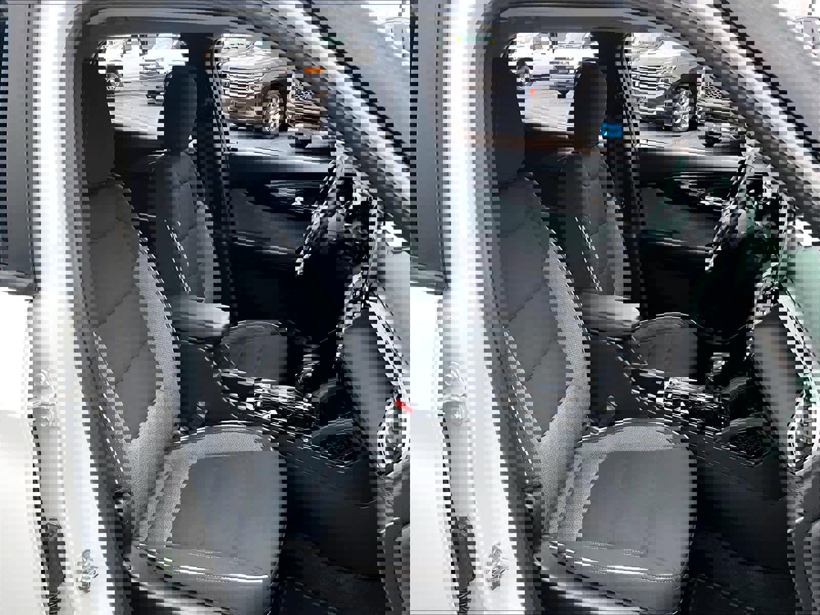 Used 2024 Chevrolet TrailBlazer LT w/ LT Cold Weather Package image 11