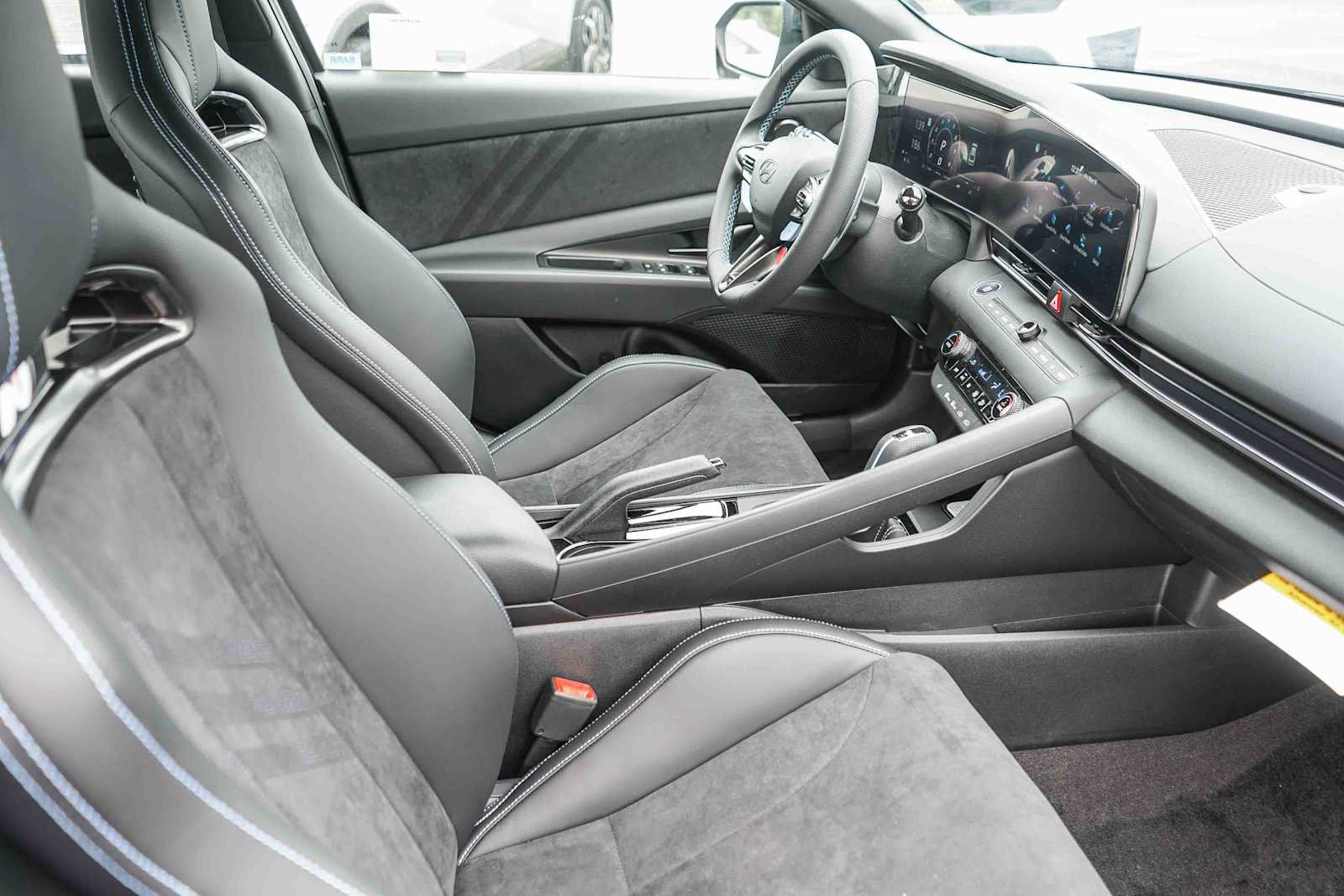 New 2026 Hyundai Elantra N FWD image 18