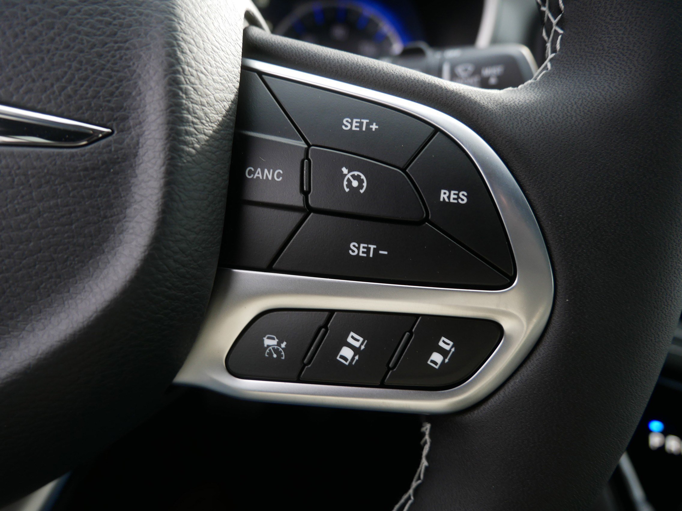 New 2026 Chrysler Pacifica Select image 10