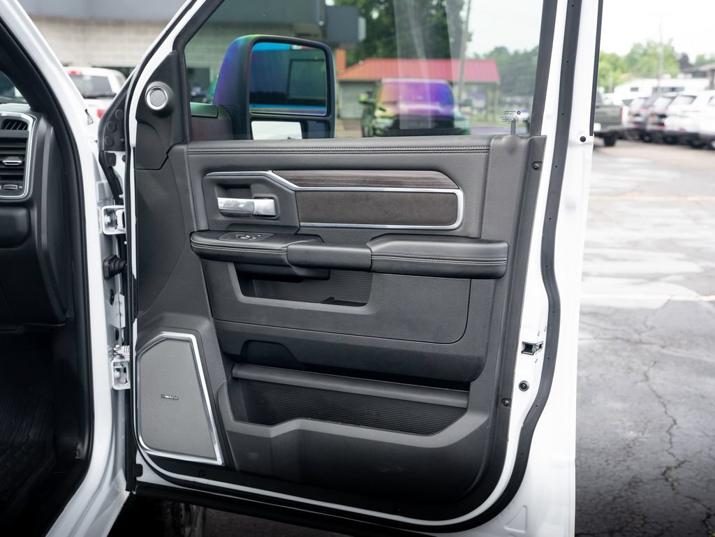 New 2026 RAM 2500 Laramie AWD/4WD image 12
