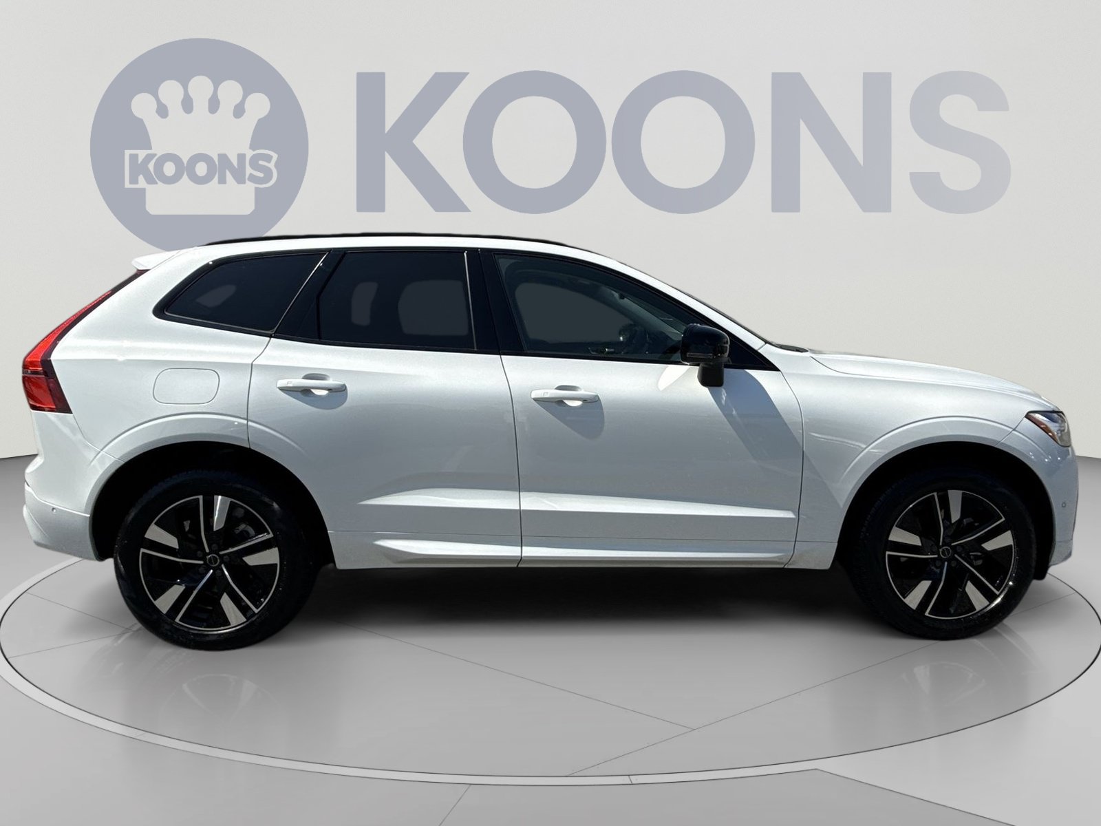 New 2026 Volvo XC60 B5 Plus w/ Protection Package Premier AWD/4WD image 17