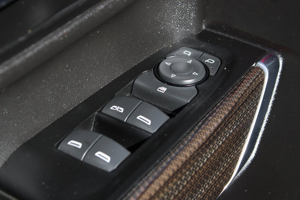 Used 2022 Chevrolet Silverado 2500 LT w/ Convenience Package image 16