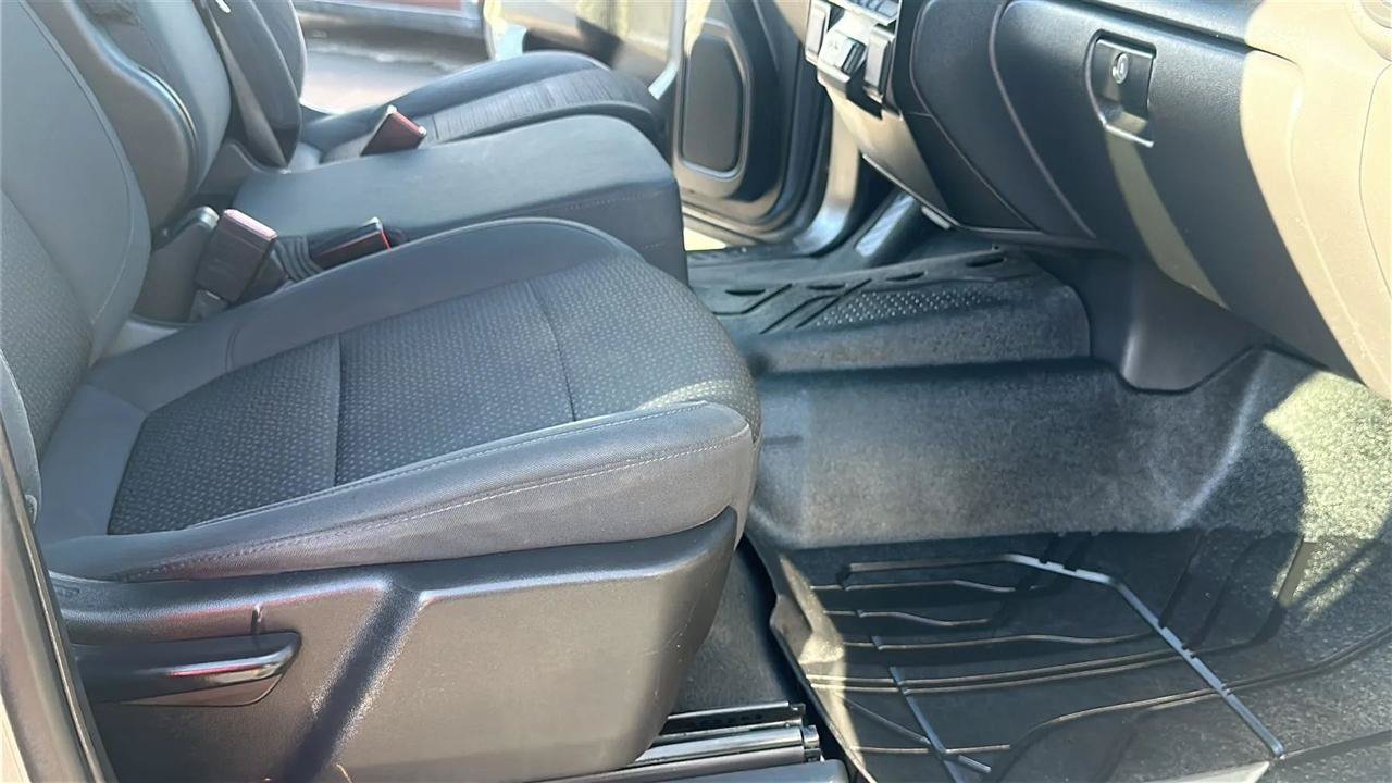 Used 2022 Chevrolet Silverado 1500 Custom RWD image 33