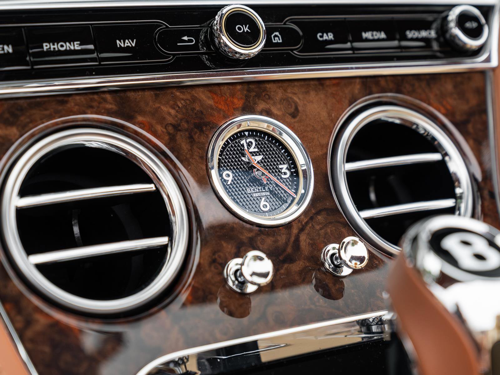 Used 2021 Bentley Continental GT image 20