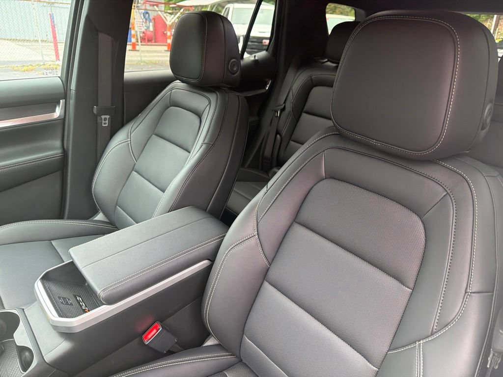 New 2027 GMC Terrain Elevation w/ Elevation Premium Package FWD image 10
