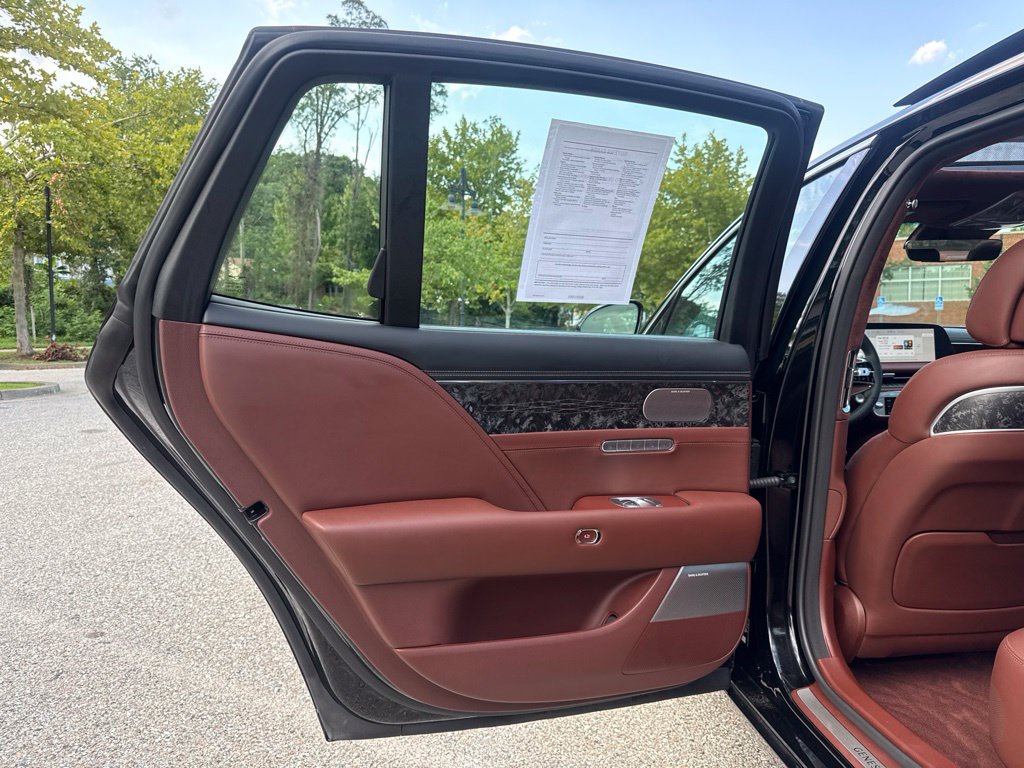 Used 2025 Genesis G90 3.5T AWD/4WD image 27
