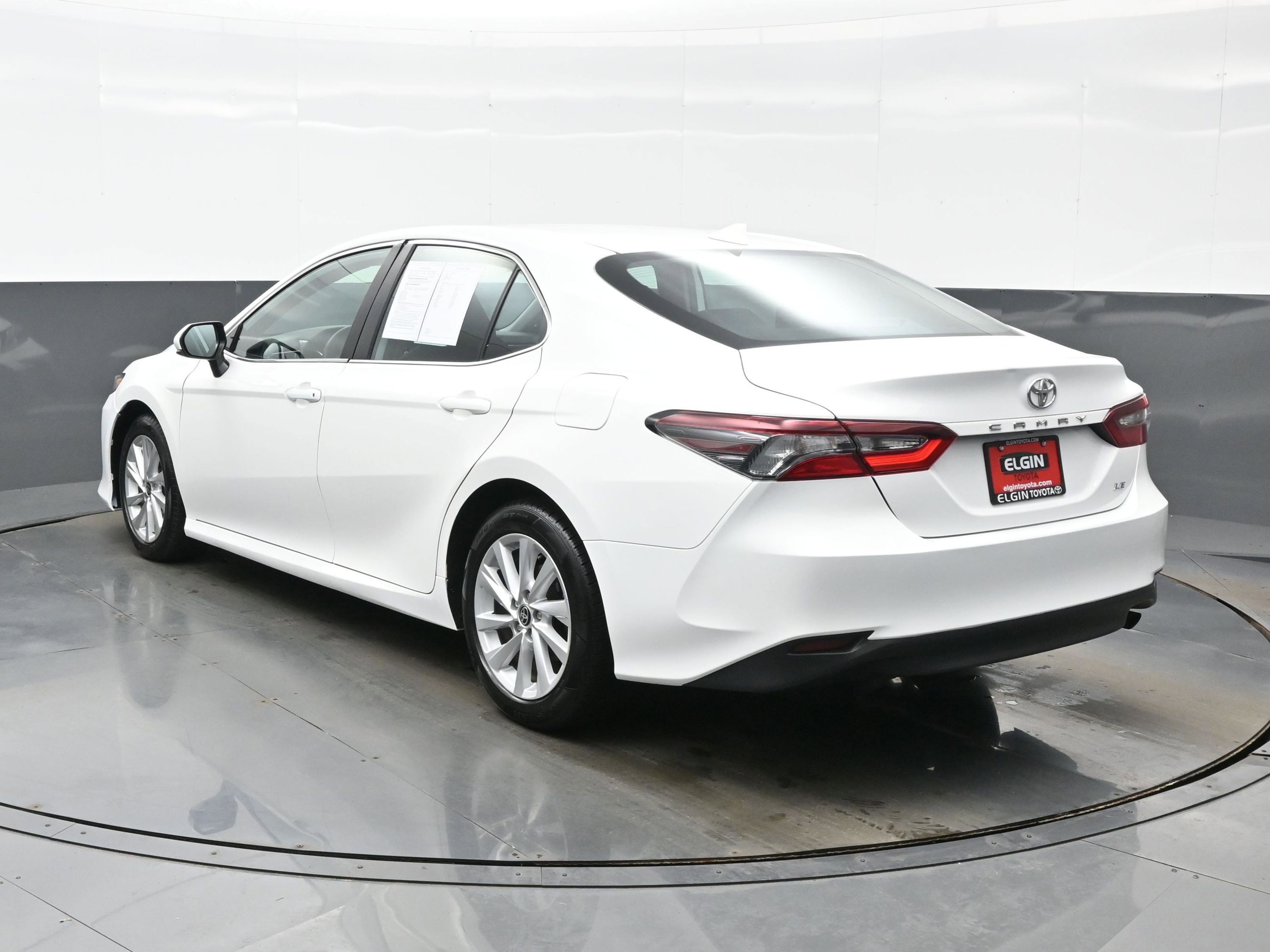 Used 2024 Toyota Camry LE image 4