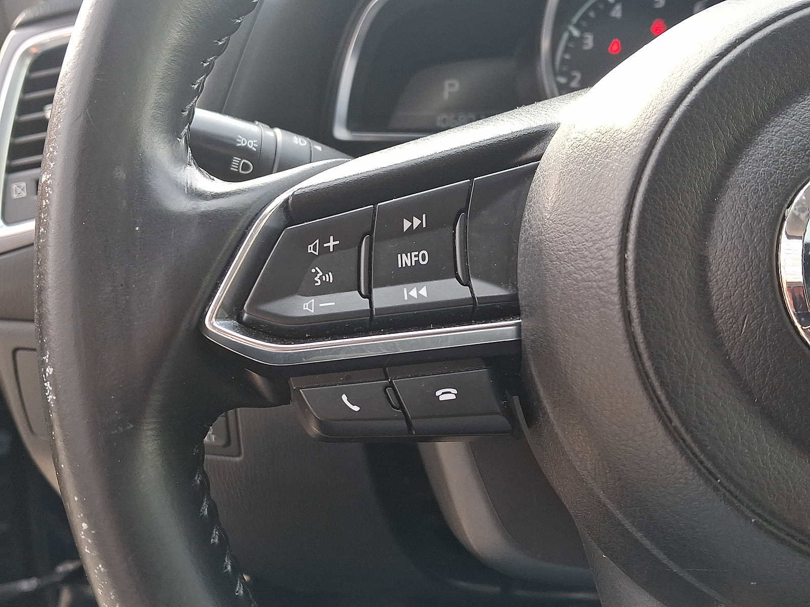 Used 2018 MAZDA MAZDA3 Grand Touring image 22