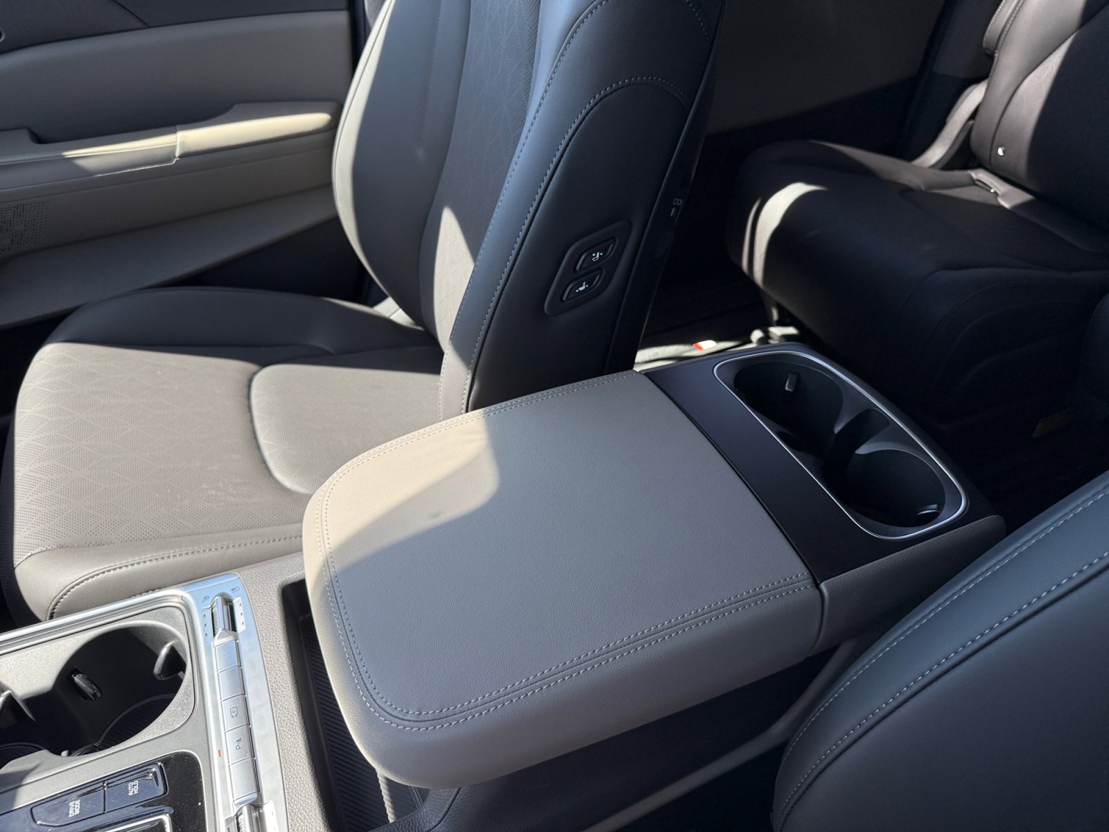 New 2026 Kia Carnival SX image 14