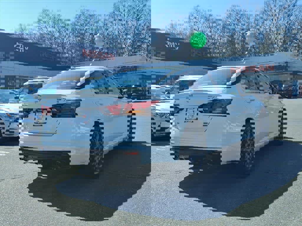 Certified 2024 Nissan Altima 2.0 SR image 4