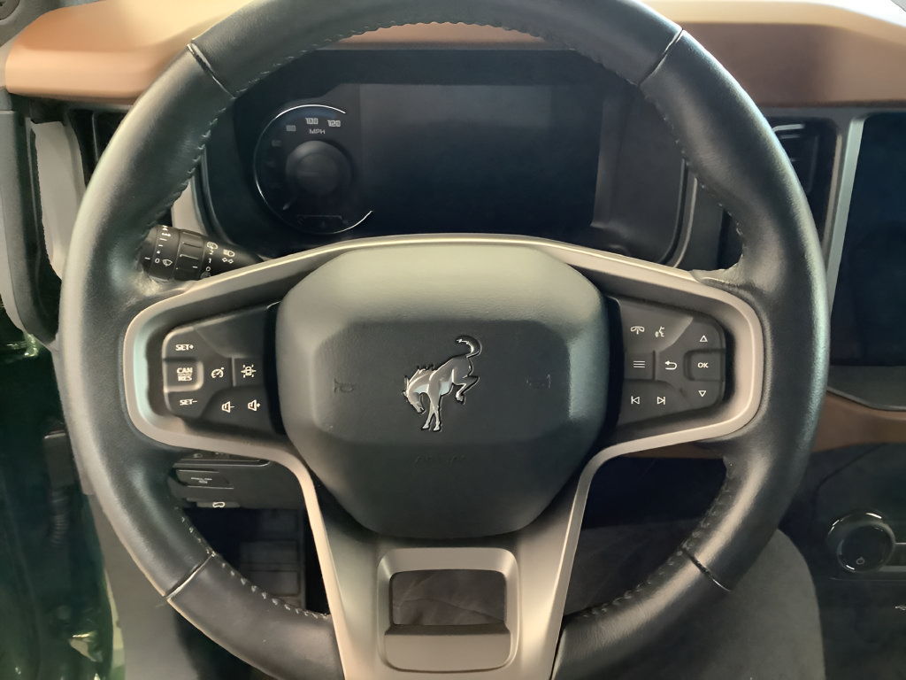 Used 2024 Ford Bronco Outer Banks AWD/4WD image 12