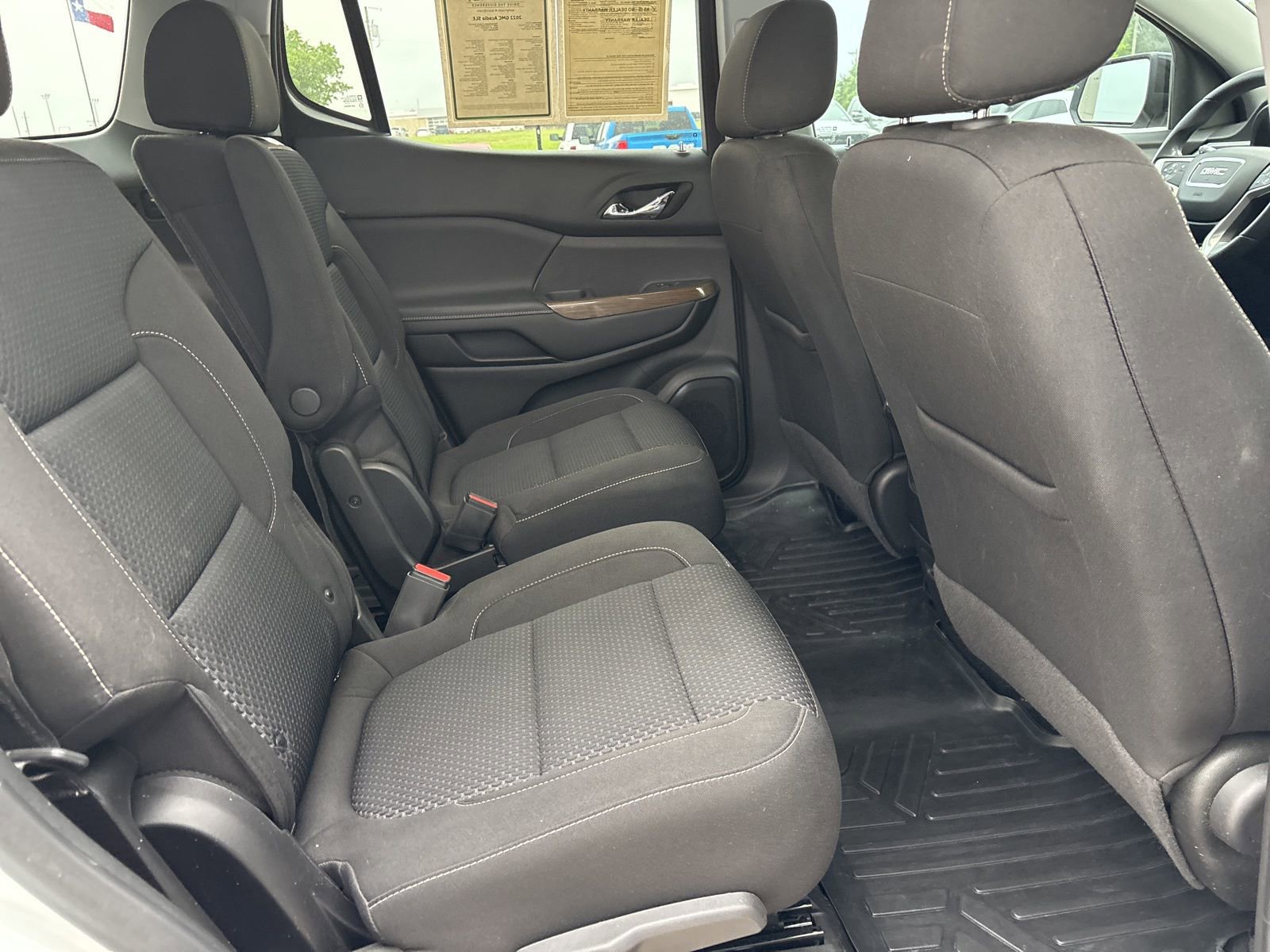 Used 2022 GMC Acadia SLE w/ Driver Convenience Package FWD image 20