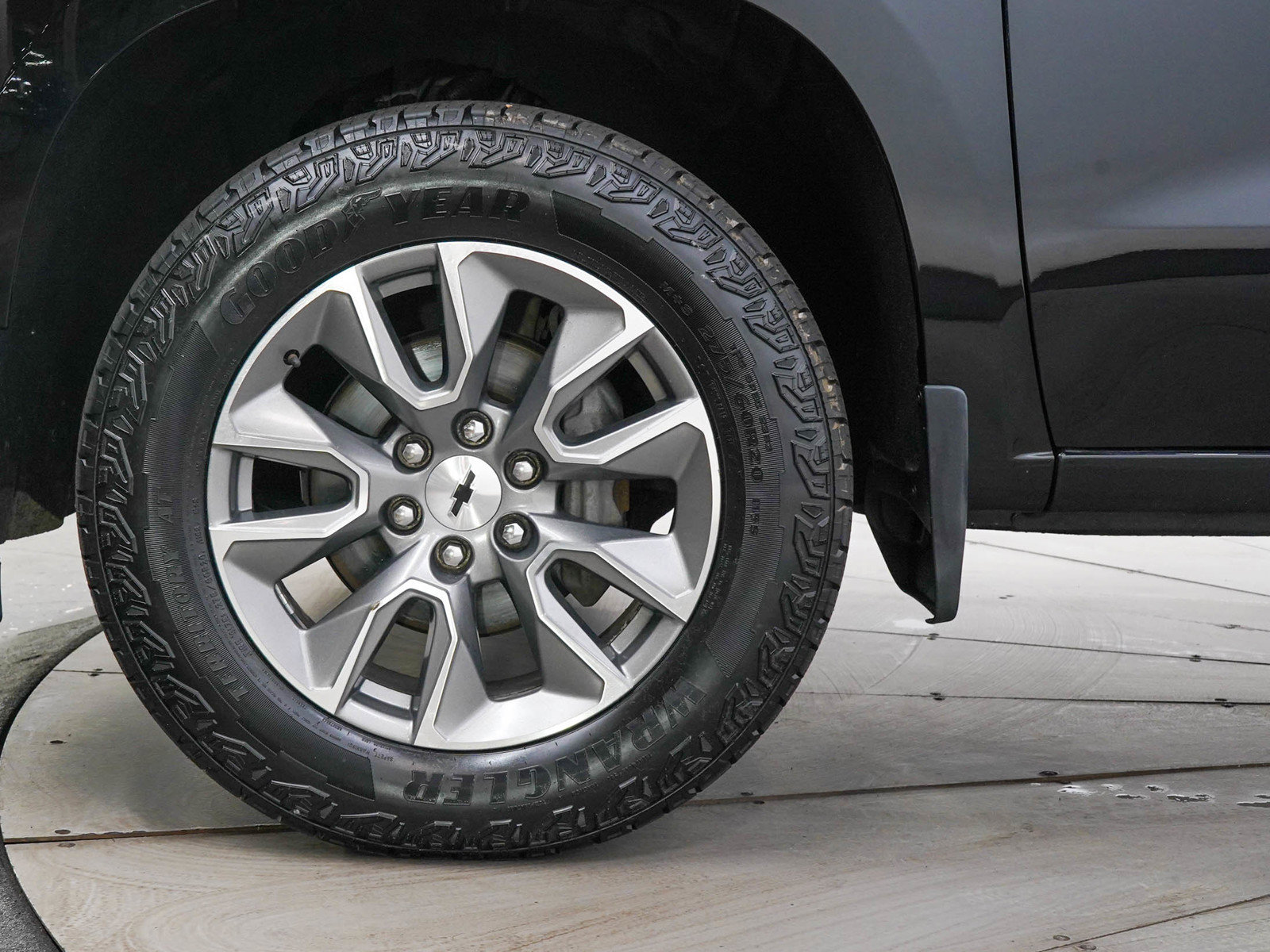 Used 2020 Chevrolet Silverado 1500 RST w/ True North Edition AWD/4WD image 29