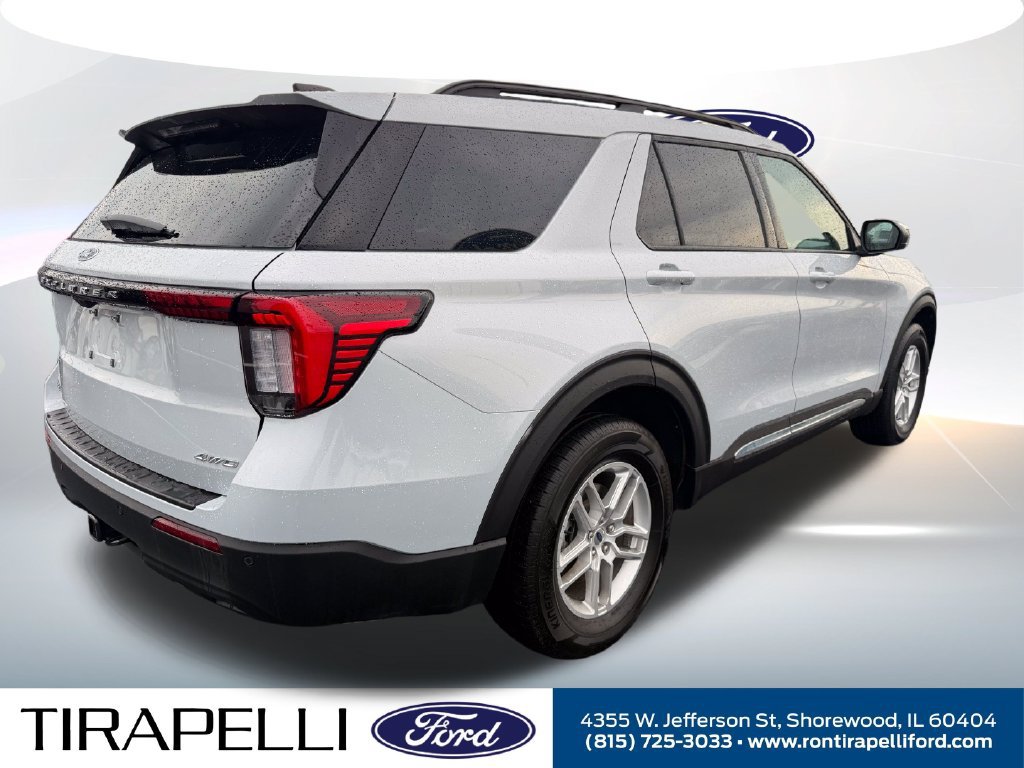 Certified 2025 Ford Explorer Active AWD/4WD image 9