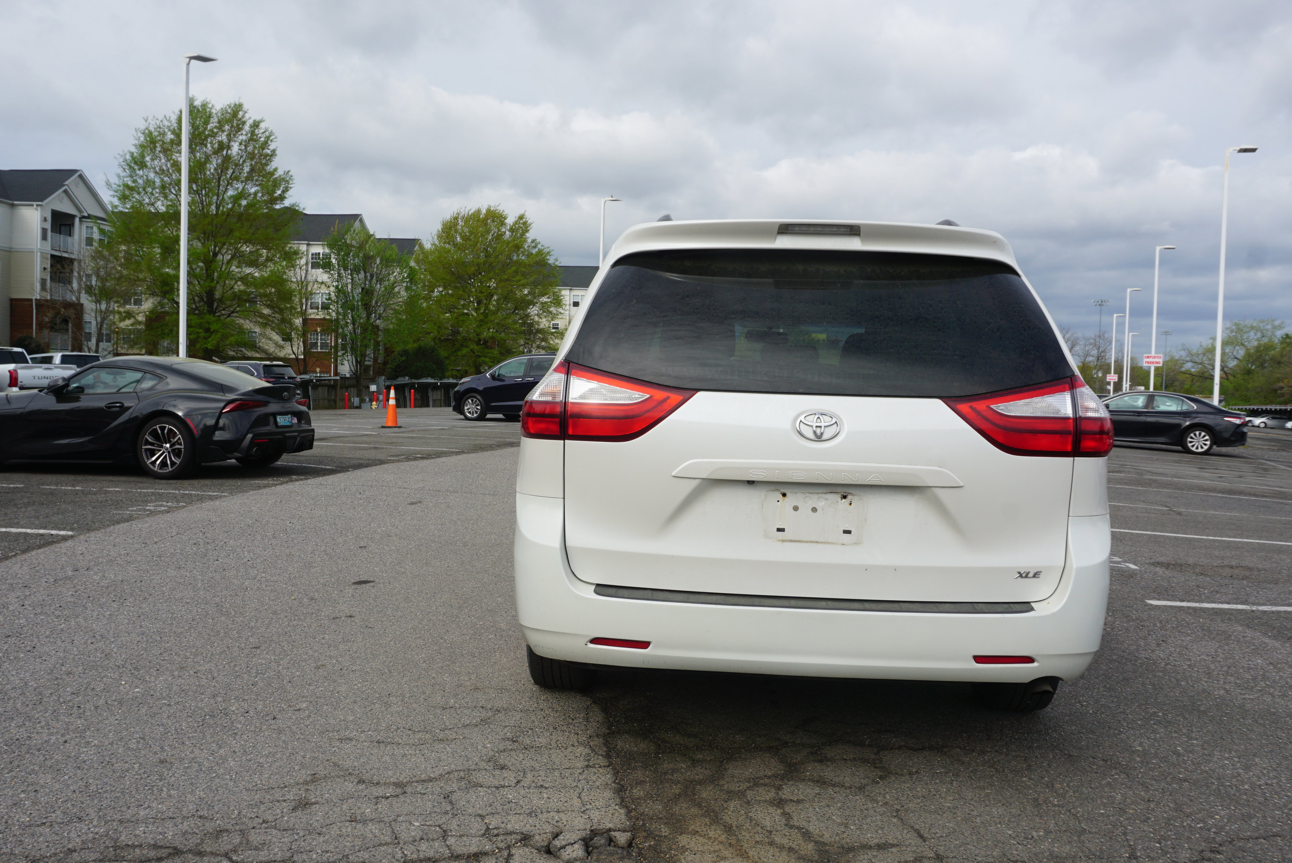 Used 2015 Toyota Sienna XLE image 5