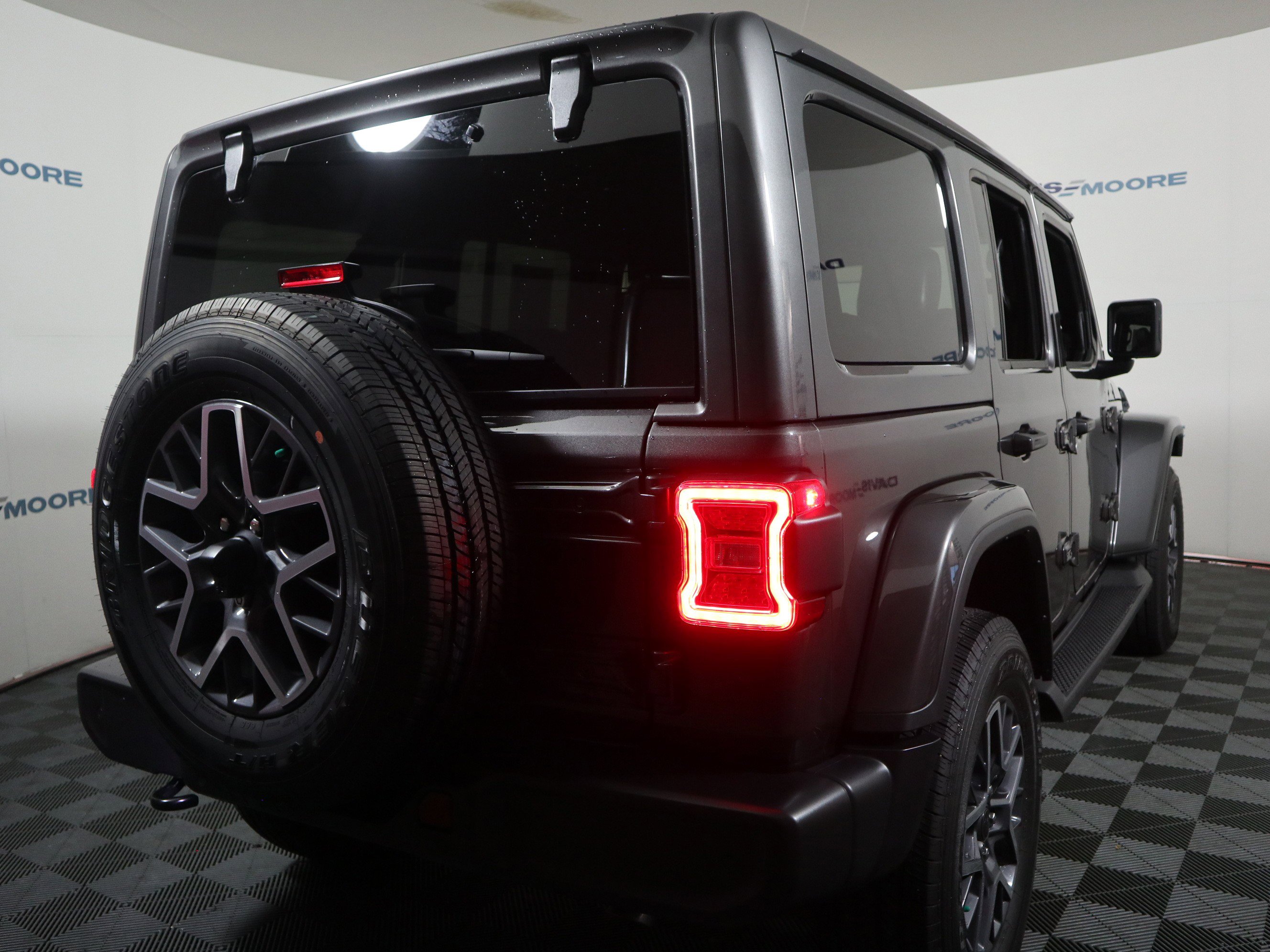 Certified 2025 Jeep Wrangler Unlimited Sahara AWD/4WD image 6