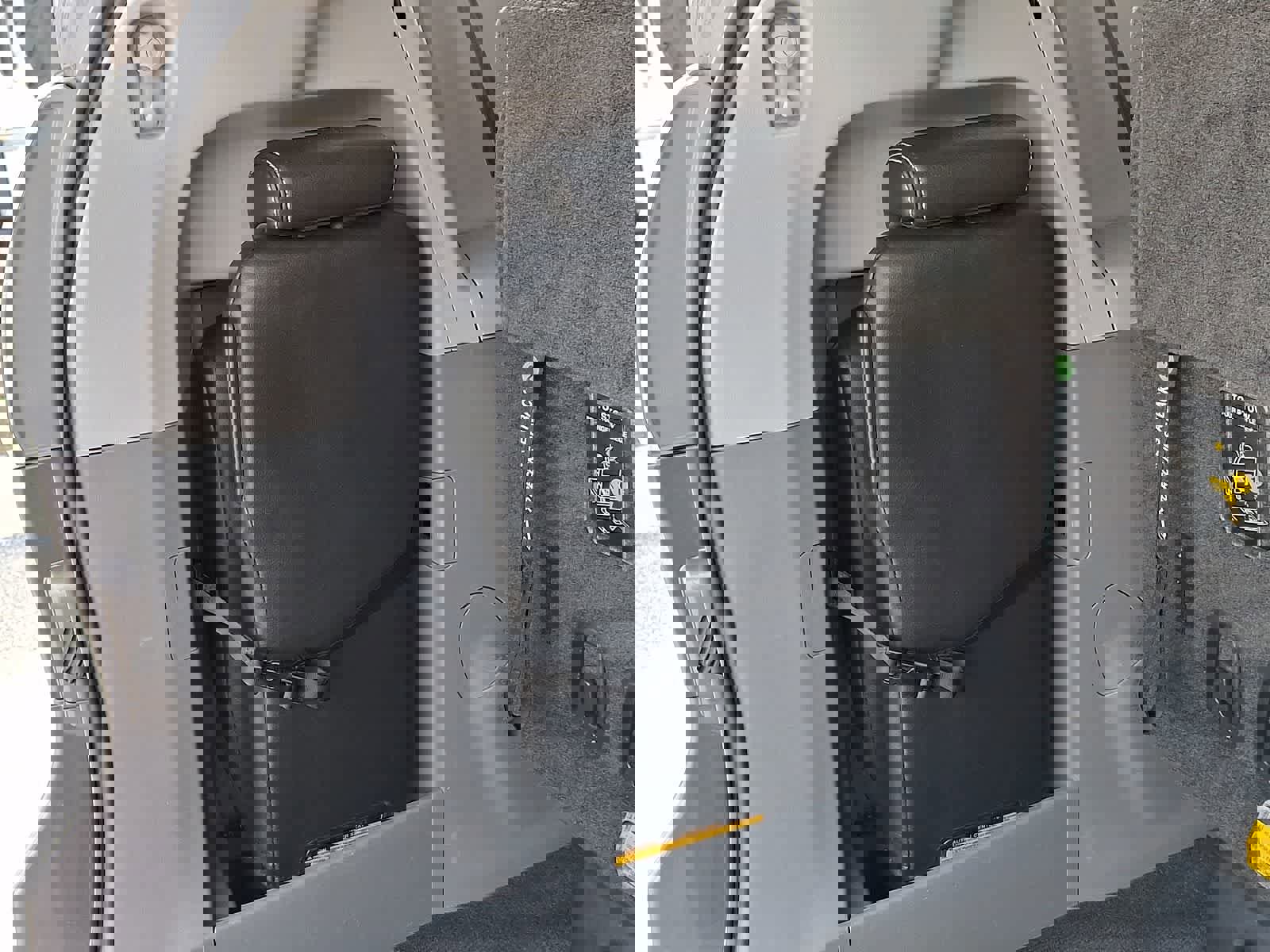 Used 2014 Toyota Sienna SE image 32