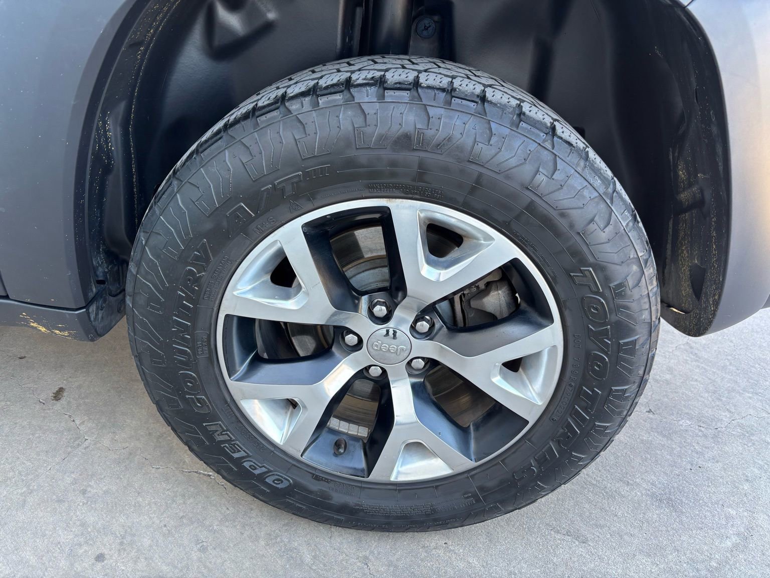 Used 2015 Jeep Cherokee Trailhawk w/ Comfort/Convenience Group image 10