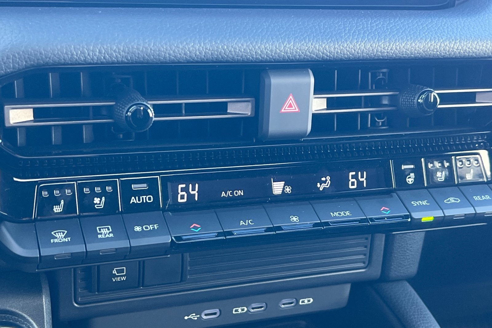 Used 2025 Toyota Land Cruiser w/ Premium Package image 17