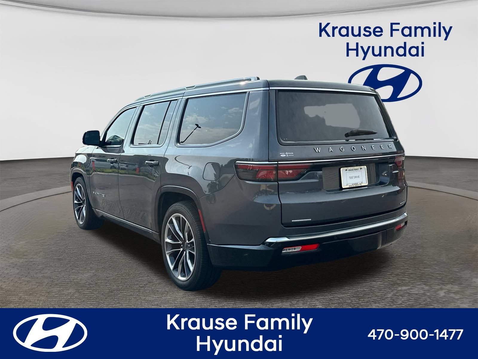 Used 2022 Jeep Wagoneer Series III w/ Premium Group I AWD/4WD image 6