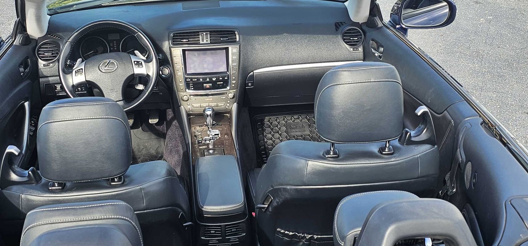 Used 2011 Lexus IS 250C RWD image 27