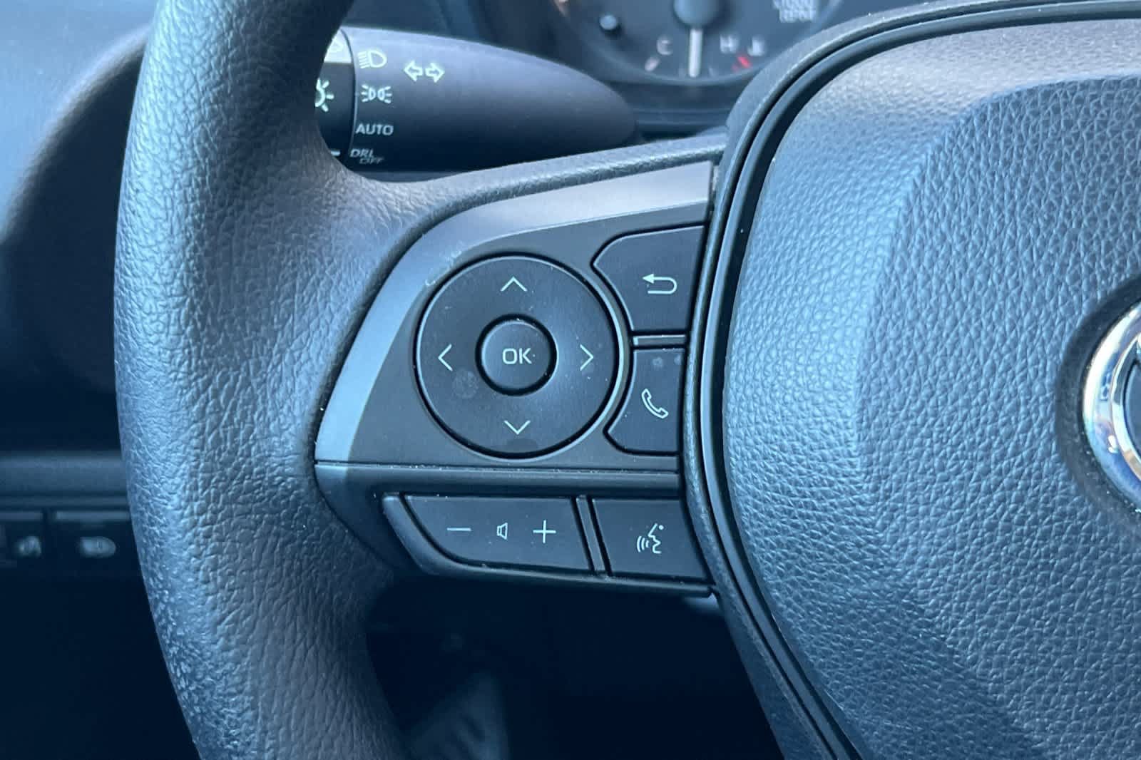 Used 2023 Toyota Corolla LE FWD image 23